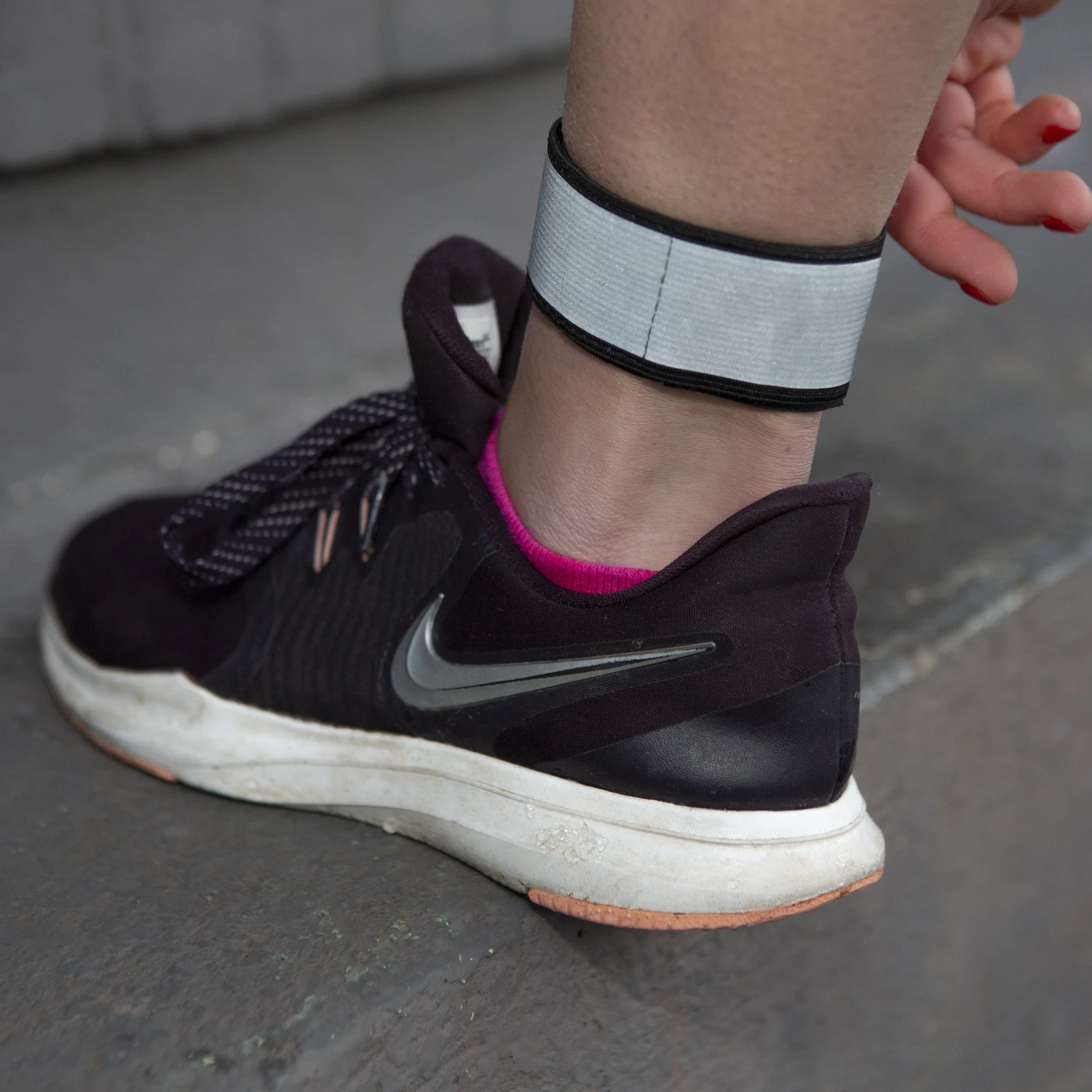 KIKKERLAND Bike Reflective Elastic Strap 3 KIKKERLAND Bike Reflective Elastic Strap - Image 3