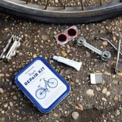KIKKERLAND Bike Repair Kit Tin -Handy Home CD119 BicycleRepair Action uz 3Q6A2688