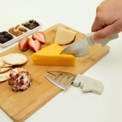 KIKKERLAND Happy Together Cheese Knives 6 KIKKERLAND Happy Together Cheese Knives -Handy Home CHS10 Cheese Knives S 2 Action