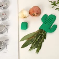 KIKKERLAND Cactus Herb Infuser -Handy Home CU231 CACTUSHERB INFUSER ACTION L 0018