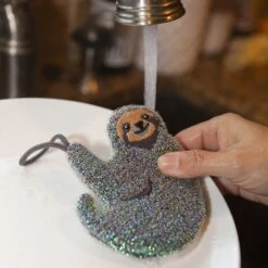 Handy Home -Handy Home CU322 SlothSponges Action 2