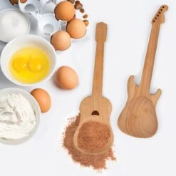 KIKKERLAND Beech Wood + Rockin Guitar Salad Servers