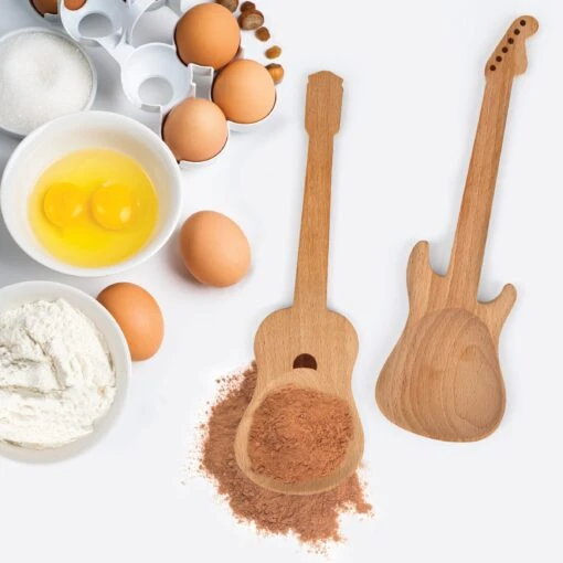 KIKKERLAND Beech Wood + Rockin Guitar Salad Servers