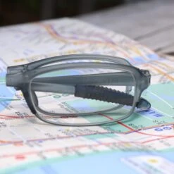 KIKKERLAND Folding Readers In Zipper Case -Handy Home MG75 FOLDINGREADER GLASSESCASE ACTION 3Q6A2467