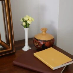 KIKKERLAND Vase Desk Pen -Handy Home ST126 Action5