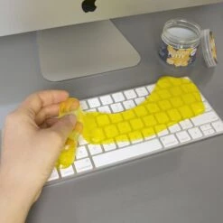 KIKKERLAND Cleaning Putty -Handy Home US208 ACTION 1