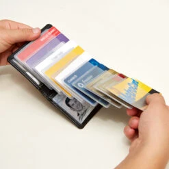 KIKKERLAND Black SWIP Wallet